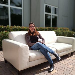 Meet your Posher, Viviana